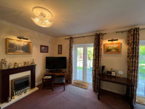 Private Apartment in Windsor